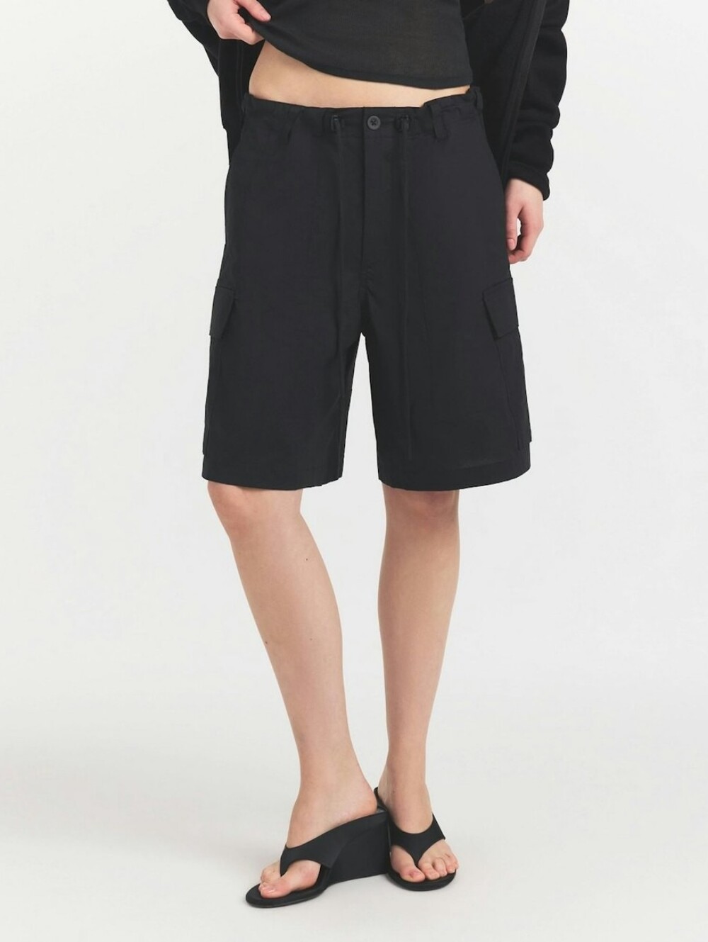 Skims Woven Cotton Oversized Cargo Short BT-SHO-11680W Onyx Size 2X